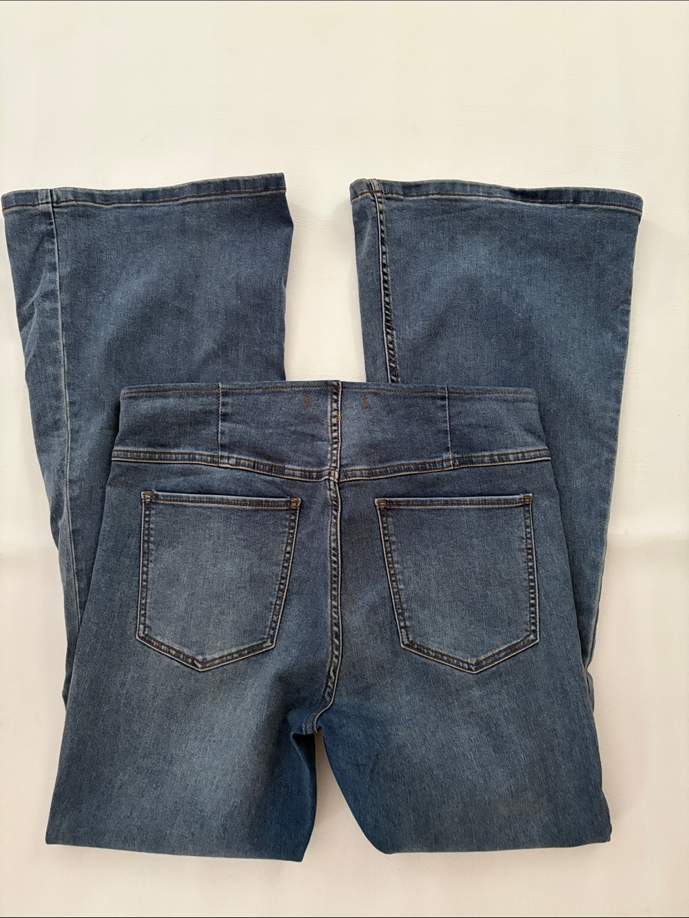 FREE PEOPLE Penny Pull On Jeans Flare Leg Bell Bottoms Blue Wash size 30 - Picture 4 of 12